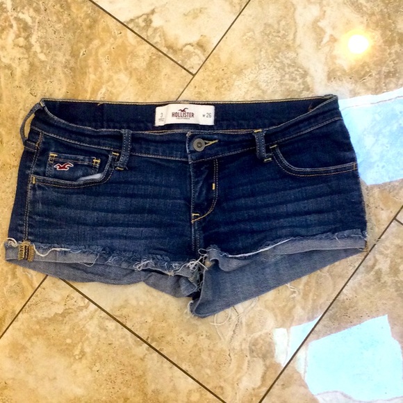 - Hollister jean shorts - Picture 1 of 4